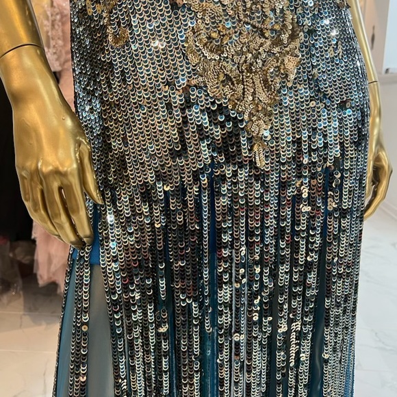 One of a kind!! Stunning evening gown perfect for that special occasion. - Picture 6 of 6